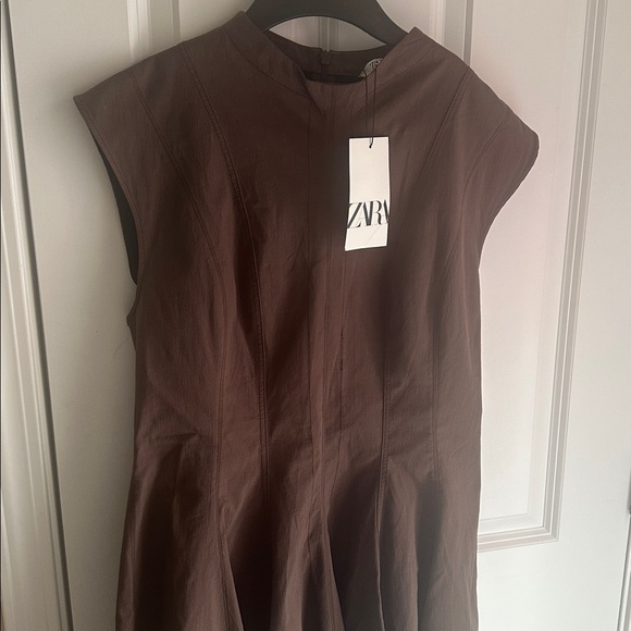 ZARA MINI GODET DRESS
ZW COLLECTION

Zara Chocolate Brown Mini Dress
21 - Picture 5 of 11